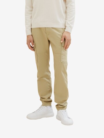 Effilé Pantalon cargo TOM TAILOR en beige : devant