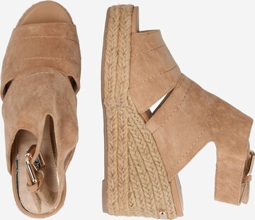 River Island - Sandalias con hebilla 'Tia' en beige