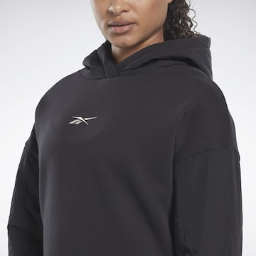 Reebok Sportsweatshirt in Schwarz