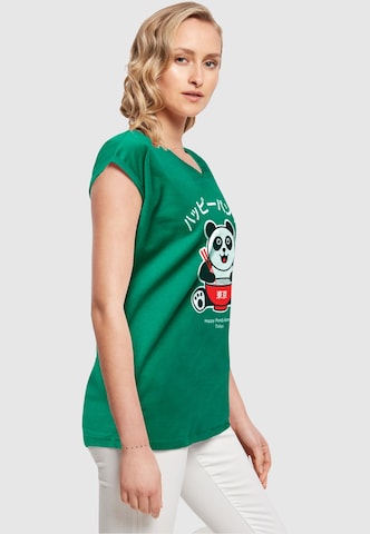 Merchcode T-Shirt 'Torc - Happy Panda' in Grün