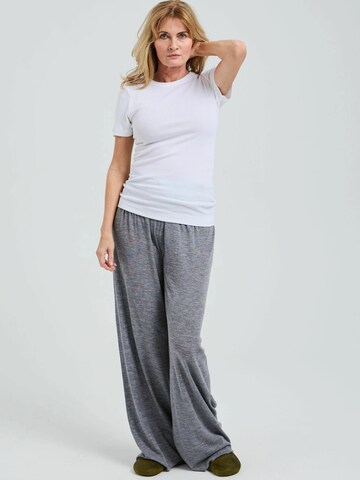 Seamless Basic Shirt in Wit