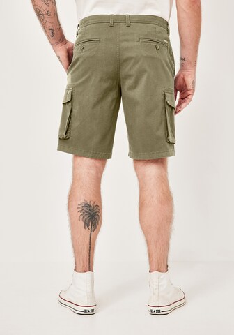 REDPOINT Regular Shorts in Grün