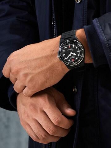 SWISS MILITARY HANOWA Analoog horloge 'Ocean Pioneer' in Zwart
