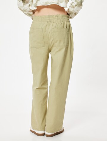 Koton Loosefit Broek in Groen