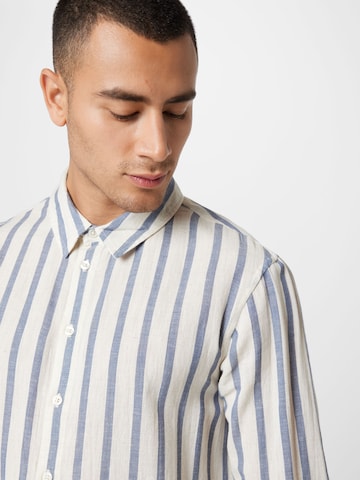 ABOUT YOU - Ajuste regular Camisa 'Jayden' en beige