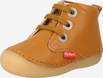 Kickers First-Step Shoes 'SONIZA' in Brown: front