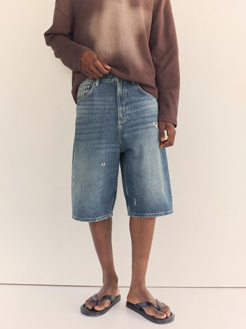 Regular Jeans de la Pull&Bear pe albastru: față