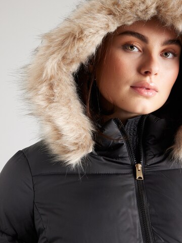 Vero Moda Curve Зимнее пальто 'VMCPINAR' в Черный