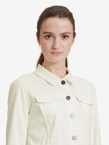 Veste mi-saison Betty & Co en blanc