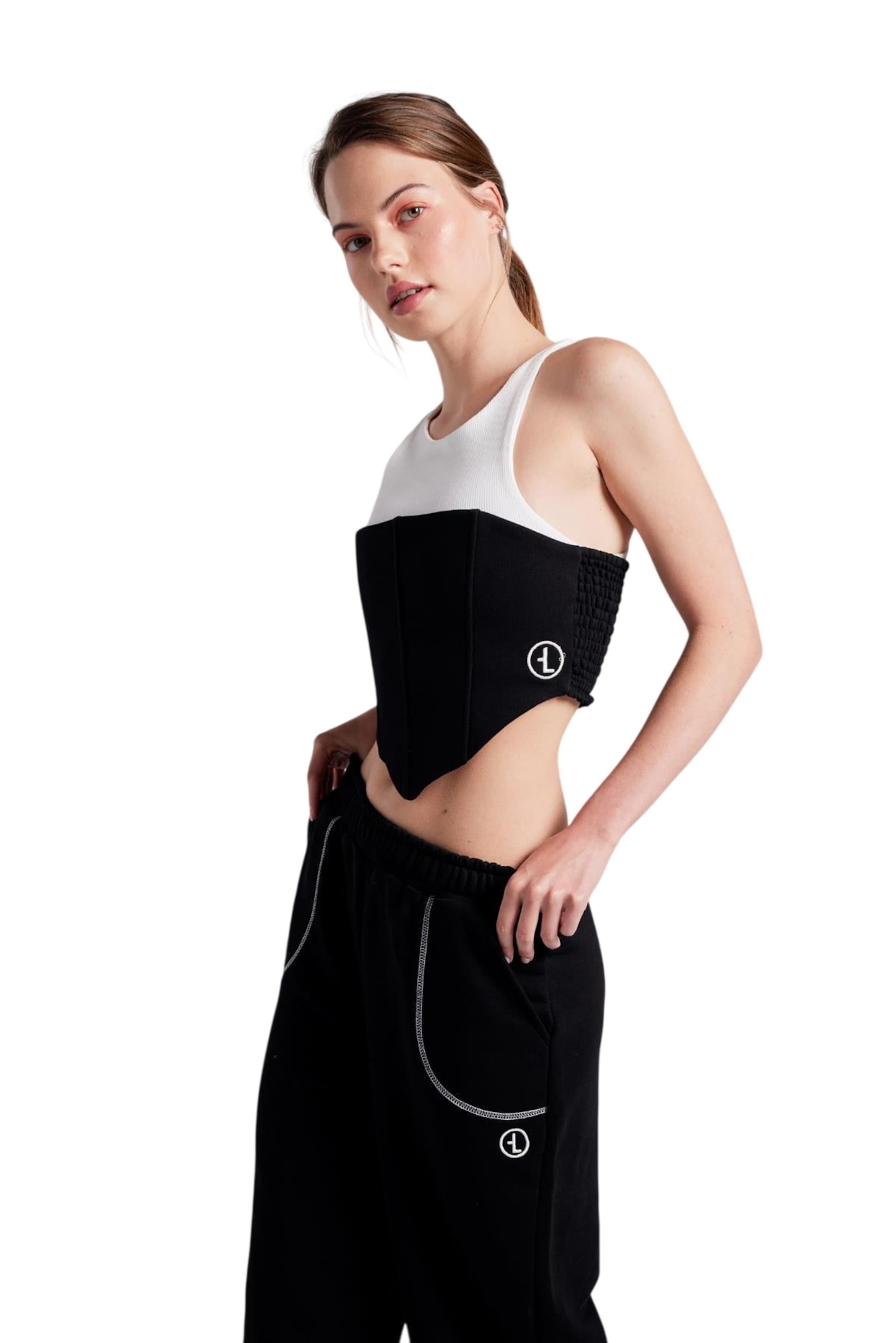 HOLLY LOLLY Top in Zwart: voorkant