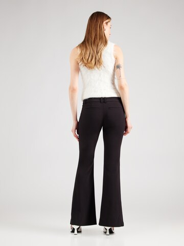 WEEKDAY Flared Pants 'Sarabi' in Black
