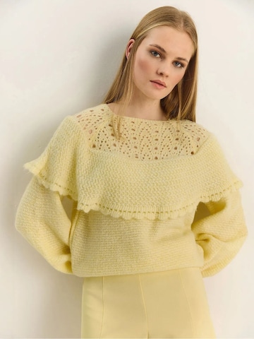 Bianco Lucci Trui 'Pullover' in Geel: voorkant