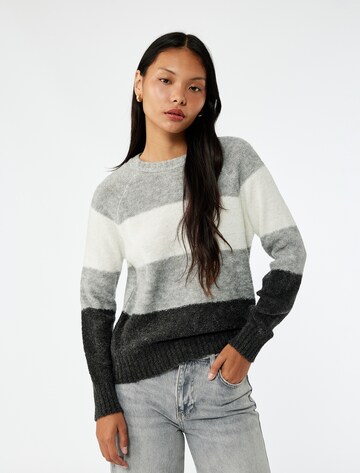 Koton Sweater in Grey: front