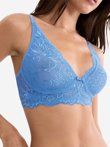TRIUMPH T-shirt Bra ' Red Label Amourette Charm ' in Blue