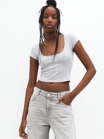 Pull&Bear Paita värissä harmaa: etupuoli
