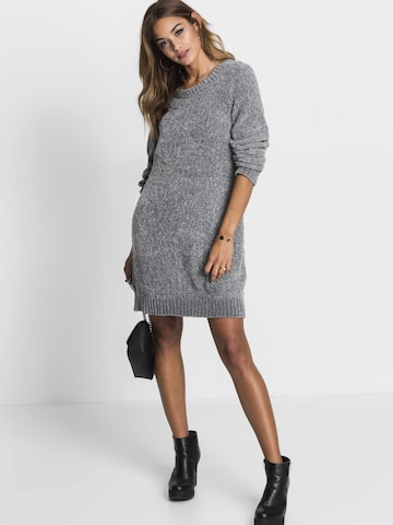 Rochie tricotat de la bonprix pe gri