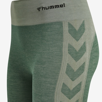Hummel Skinny Sporthose in Grün