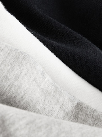 smALLSAINTS T-Shirt in Grau