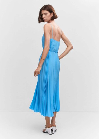 Robe 'Fortuny 5' MANGO en bleu