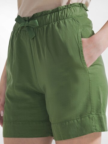 Loosefit Pantaloni di DEHA in verde