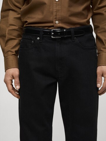 MANGO MAN Tapered Farkut 'Bob' värissä musta