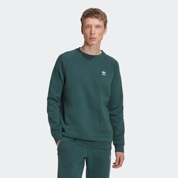 ADIDAS ORIGINALS Regular fit Sweatshirt 'Adicolor Essentials Trefoil' i grön: framsida