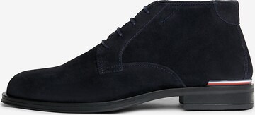 TOMMY HILFIGER Chukka Boots in Blauw: voorkant