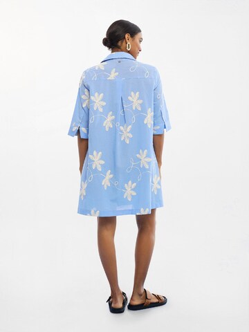 Lola Casademunt Blusekjole i blå