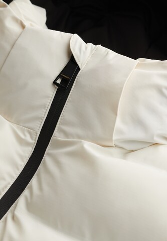 Manteau d’hiver 'City Mid' Superdry en blanc