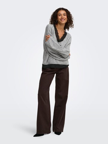 Pull-over 'CLOVER' ONLY en gris