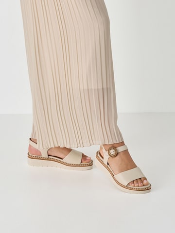 Tamaris Sandal in Beige