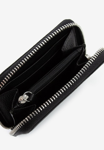 TAMARIS Wallet 'Amanda' in Black