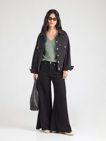 Pepe Jeans - Camiseta en verde