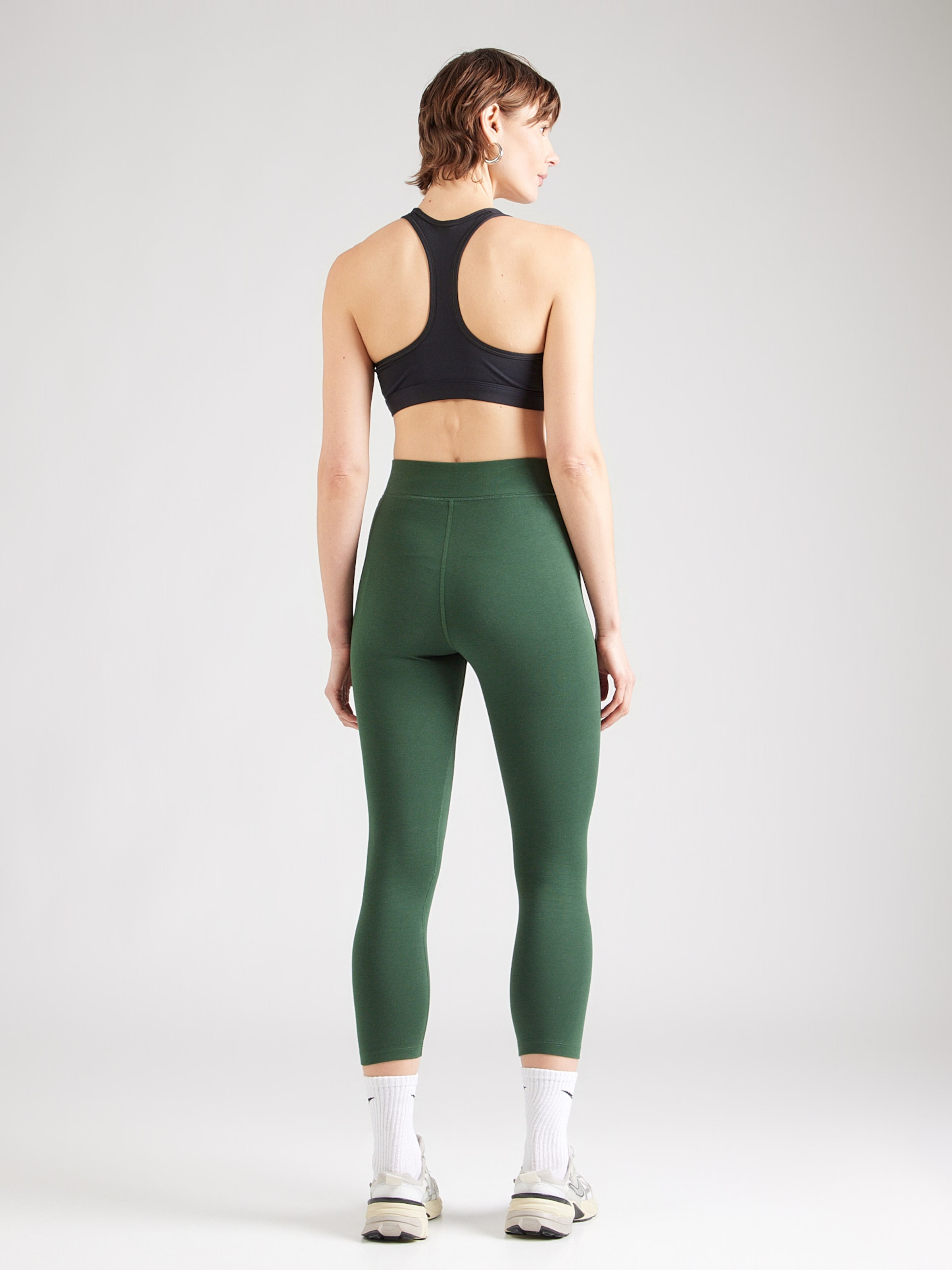 nike slim fit leggings