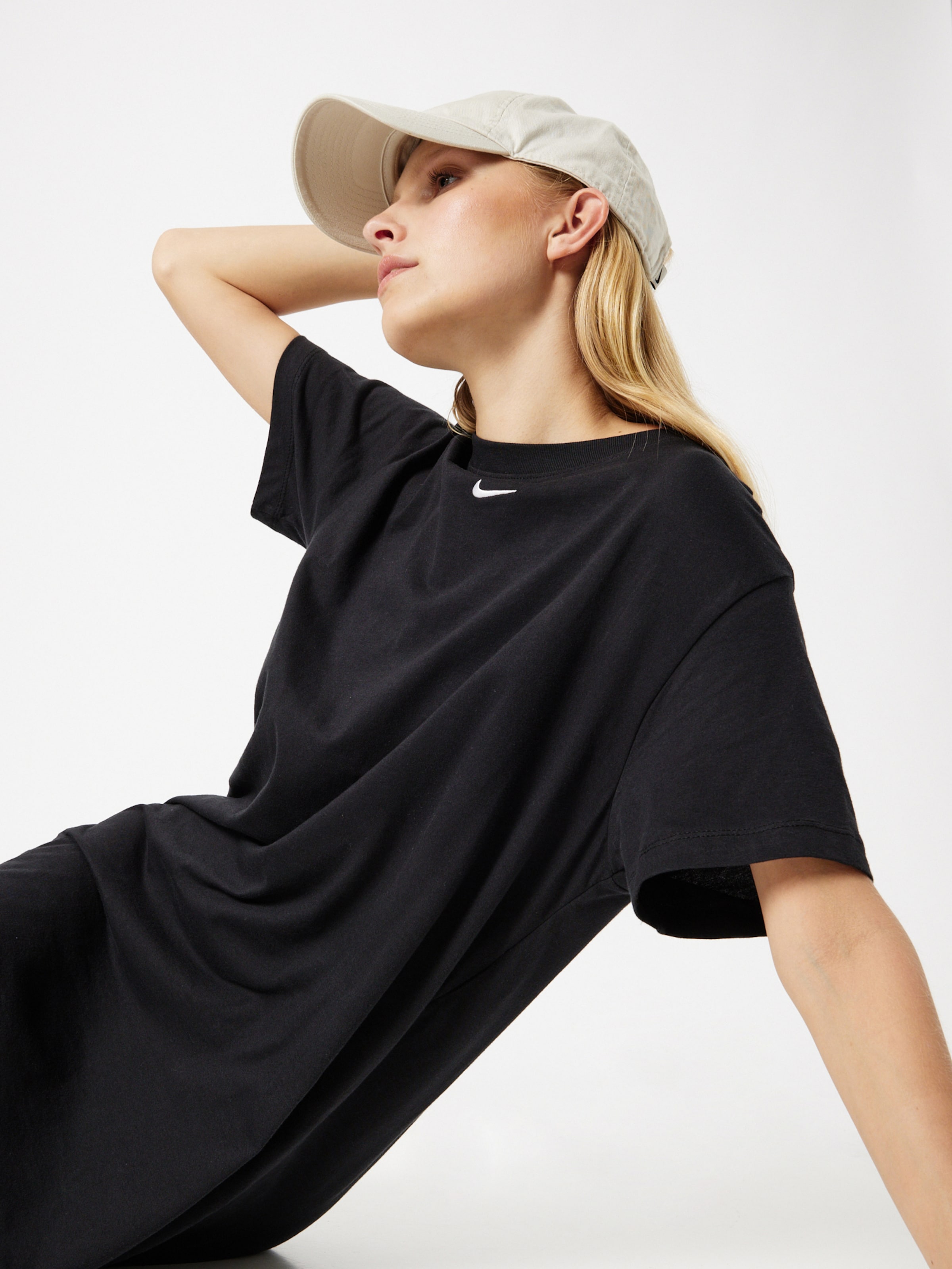 Black nike t shirt dress online