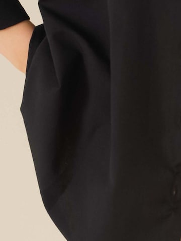 Bigdart Blouse in Black