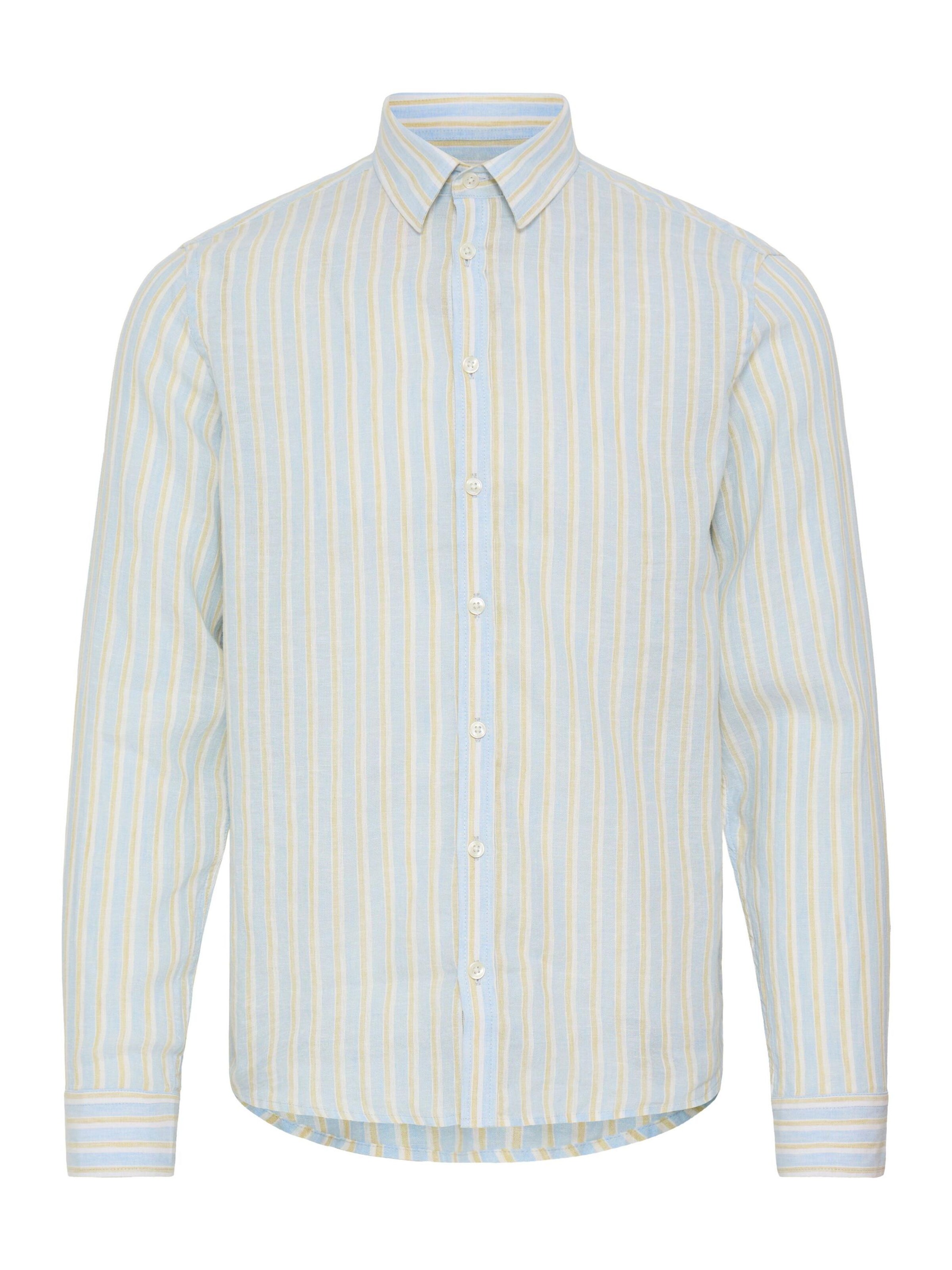 Casual Friday Button Up Shirt in Blue: front