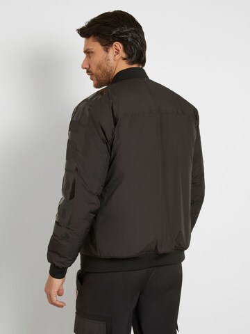 GUESS Funktionsjacke in Schwarz