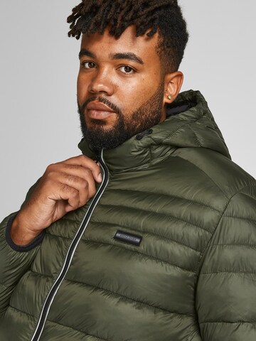 Veste mi-saison 'Ace' Jack & Jones Plus en vert