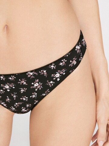 Tezenis Thong in Black