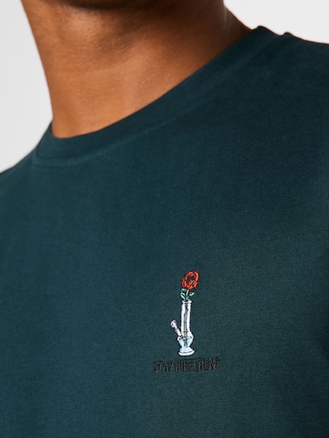 Iriedaily T-Shirt 'Rosebong' in Grün
