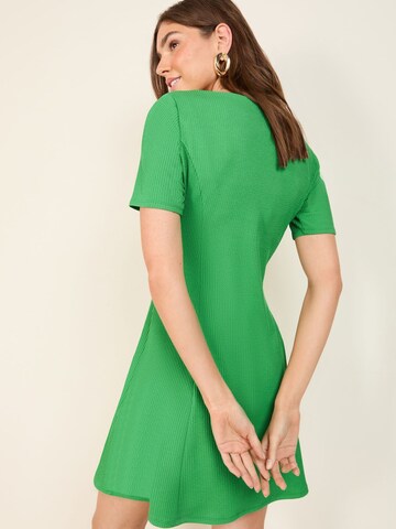 Robe Friends Like These en vert