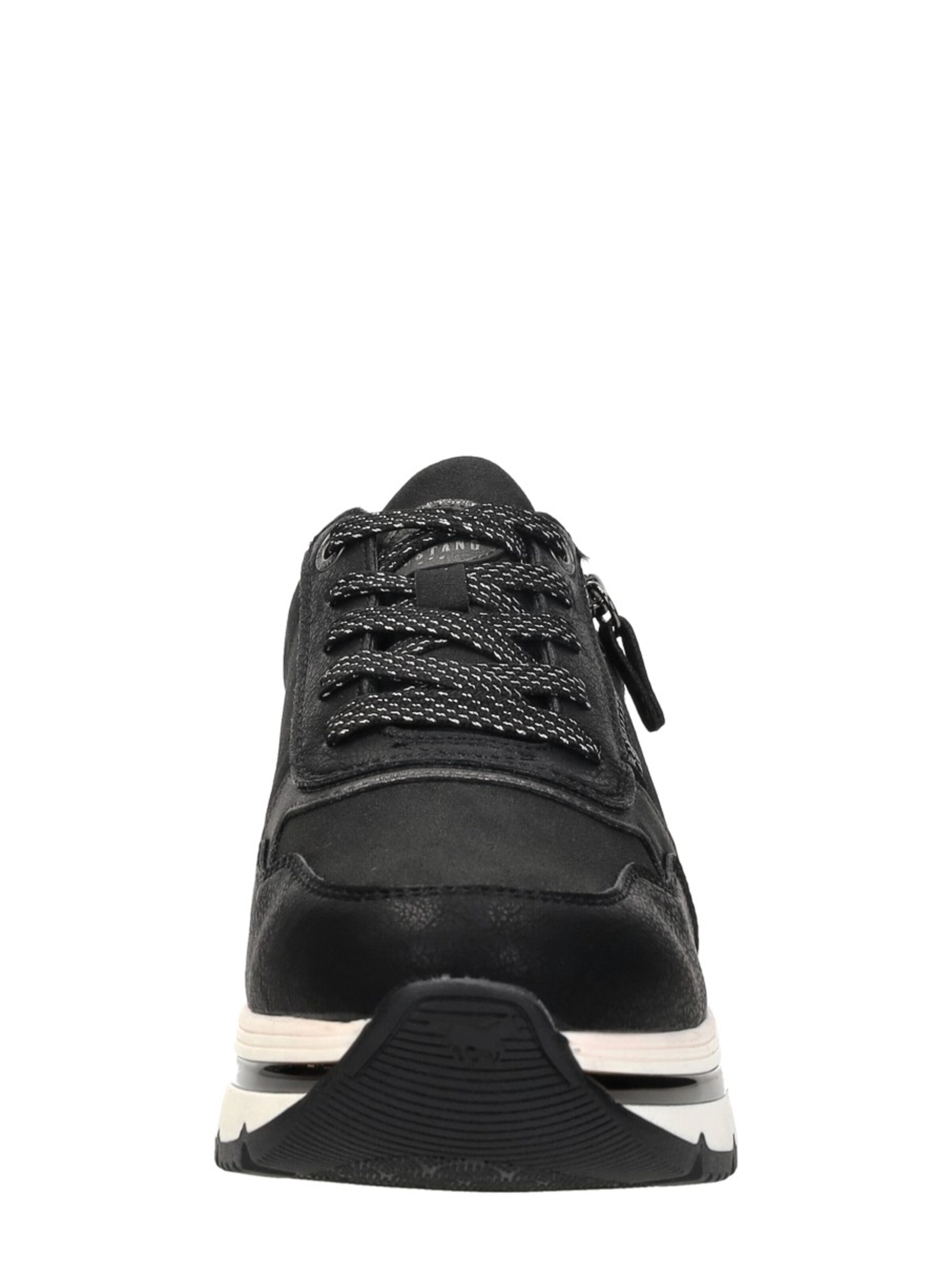 Baskets basses 'Sneakers Laag' MUSTANG en noir