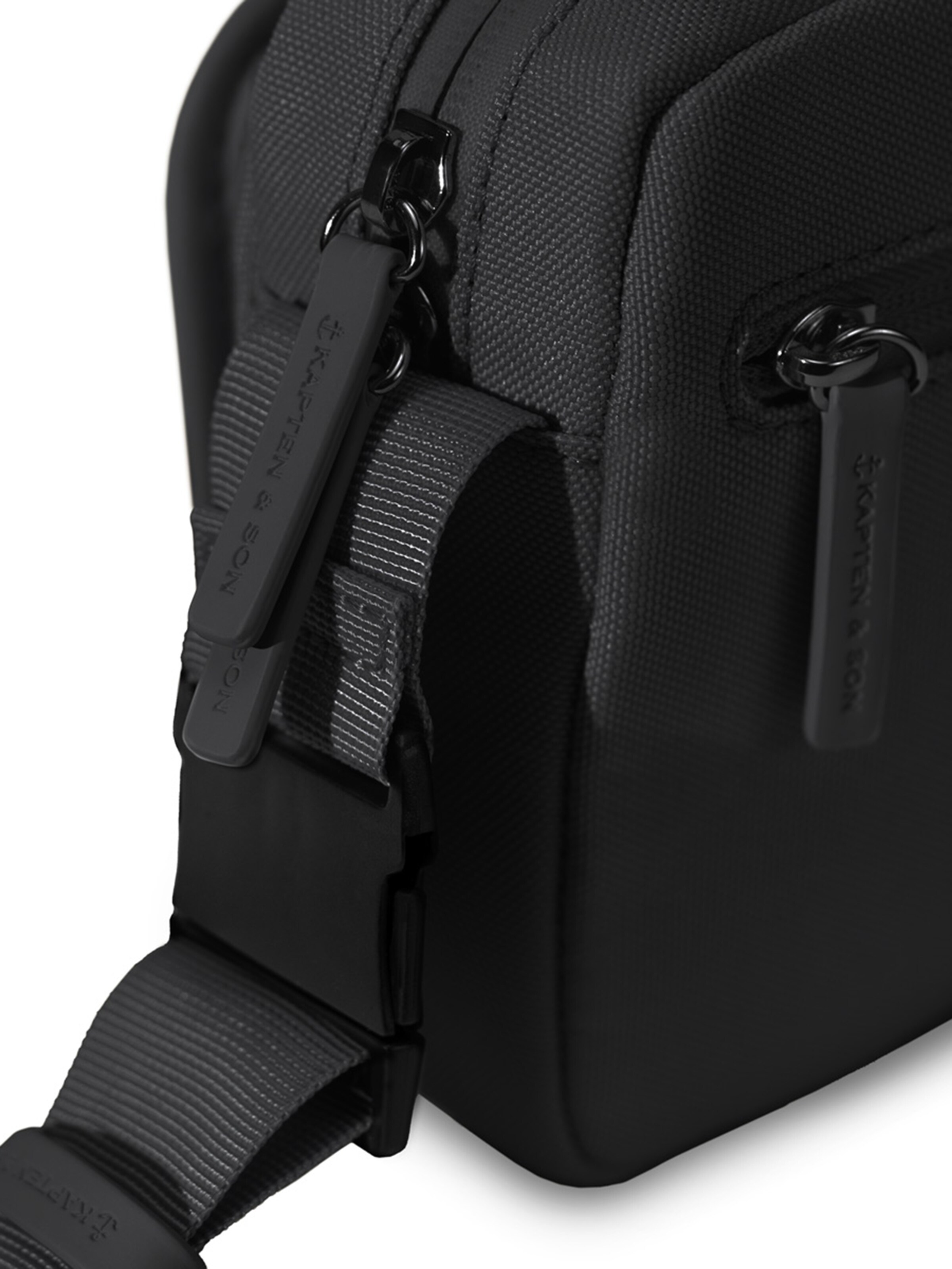 Kapten & Son Τσάντα ώμου 'Lulea' σε μαύρο