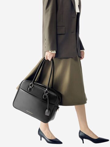 Victoria Hyde - Malas de tiracolo 'Margaret' em preto: frente