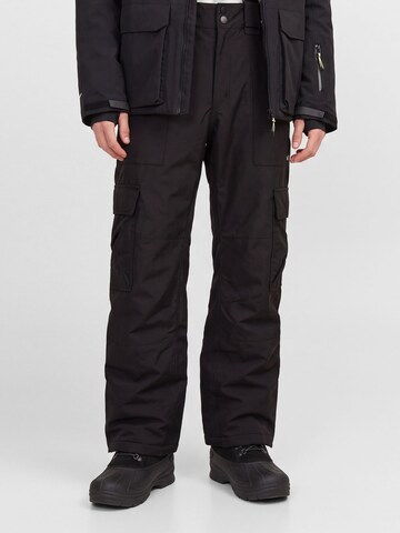 regular Pantaloni per outdoor di JACK & JONES in nero: frontale