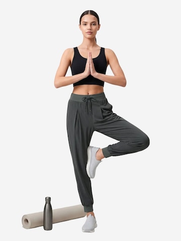 Pantaloni di Tommy Life in verde