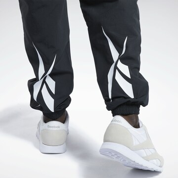 Reebok Tapered Broek 'Vector Track' in Zwart