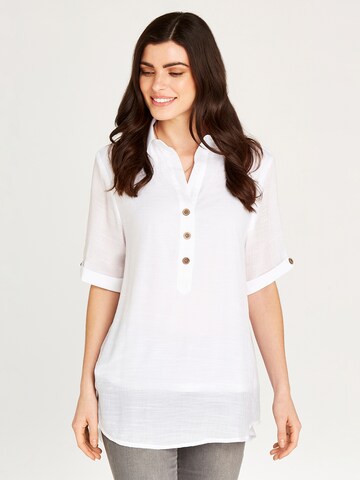 Apricot Blouse in White: front