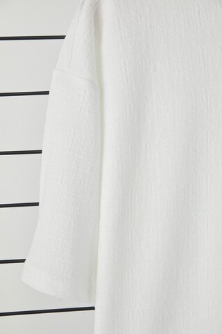 Trendyol T-Shirt in Beige